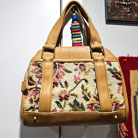 Vintage vinyl tapestry purse - Picture 1 of 5